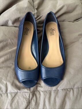 Bass Navy Open-Toe Leather Flats